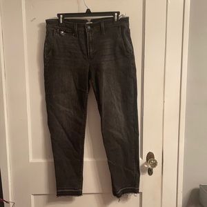 LEVI’s mid rise straight jeans- BLACK